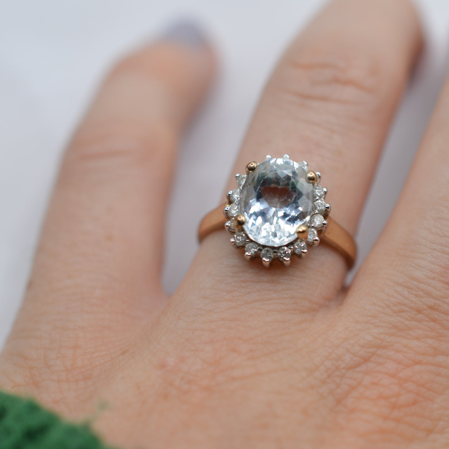 Y2K 9ct Gold Aquamarine & Diamond Cluster Ring