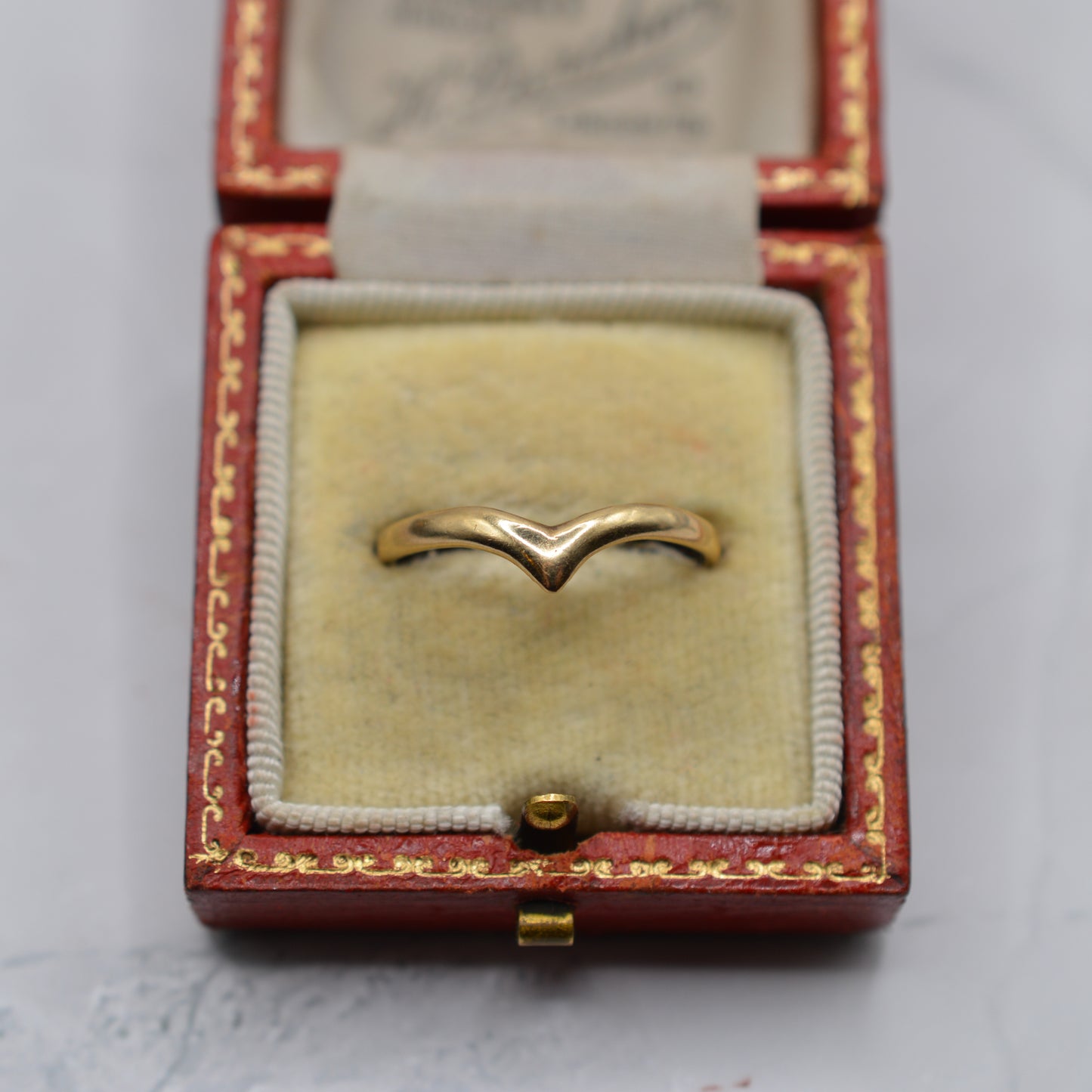 Vintage 9ct Gold Wishbone Ring