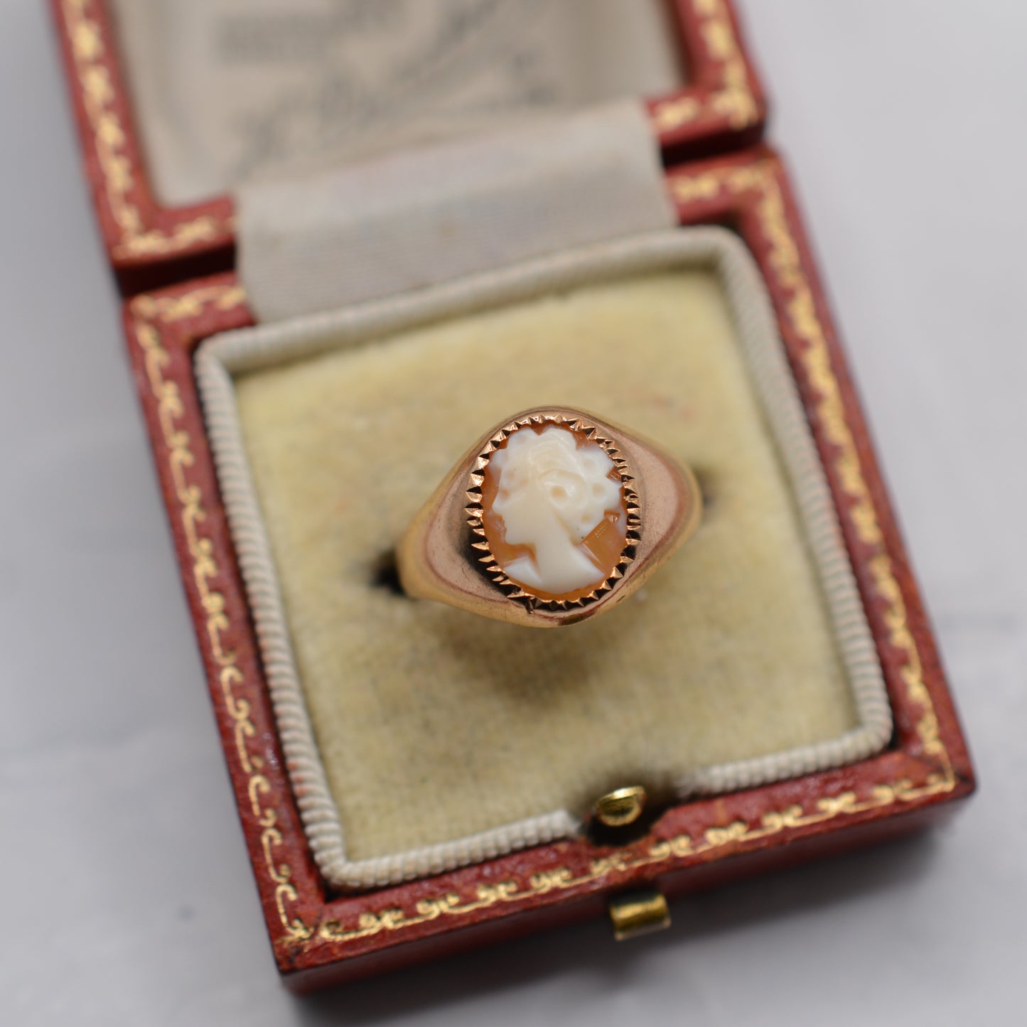 1970s Vintage Chunky 9ct Gold Cameo Signet Ring