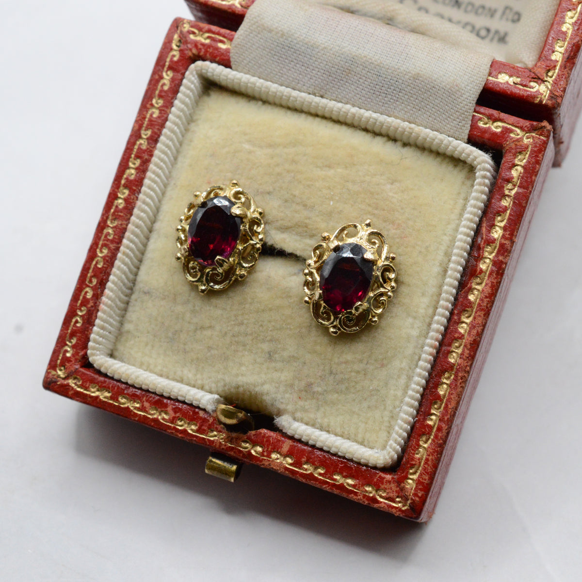 9ct Gold Garnet Openwork Stud Earrings