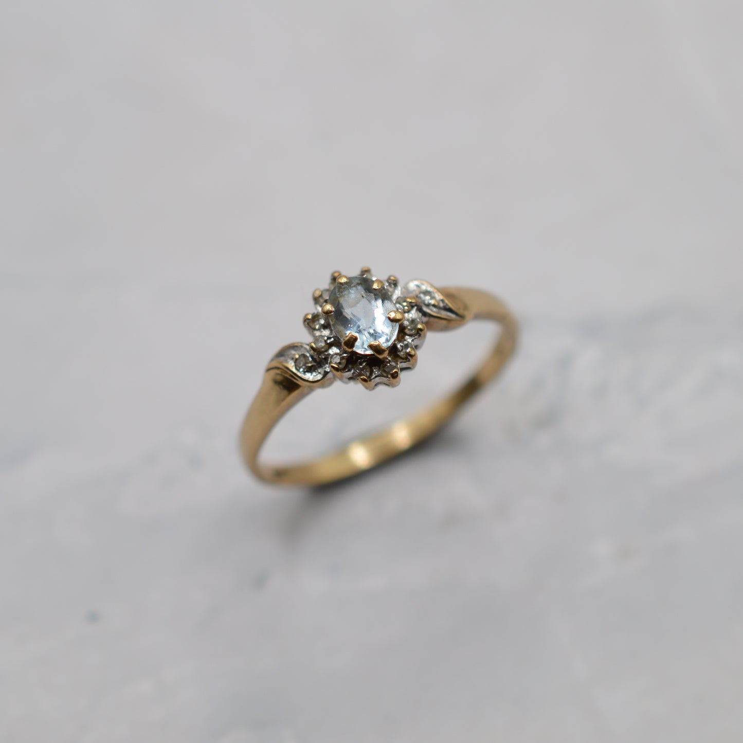 9ct Gold Aquamarine & Diamond Ring