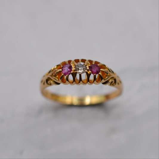 Antique Edwardian 1906 18ct Gold Ruby & Diamond Trilogy Ring