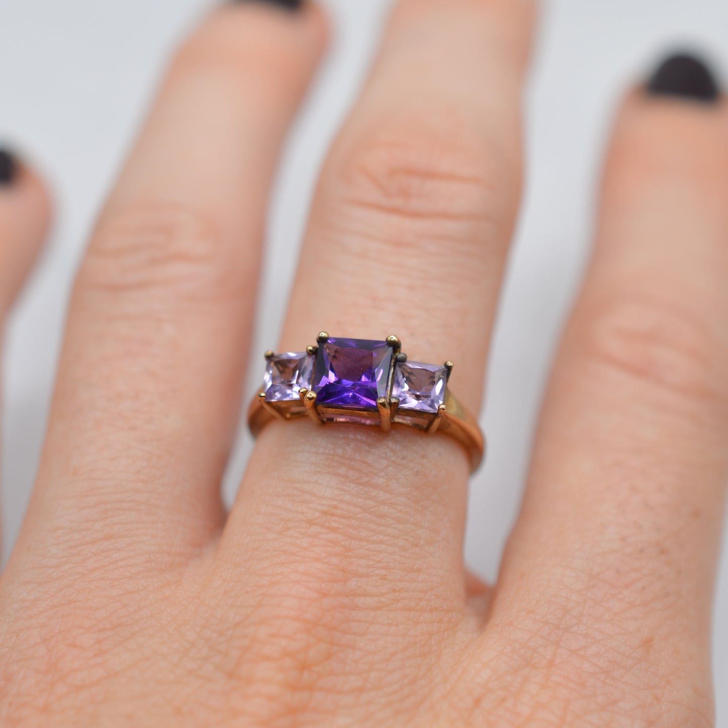 9ct Gold Amethyst Varihue Trilogy Ring