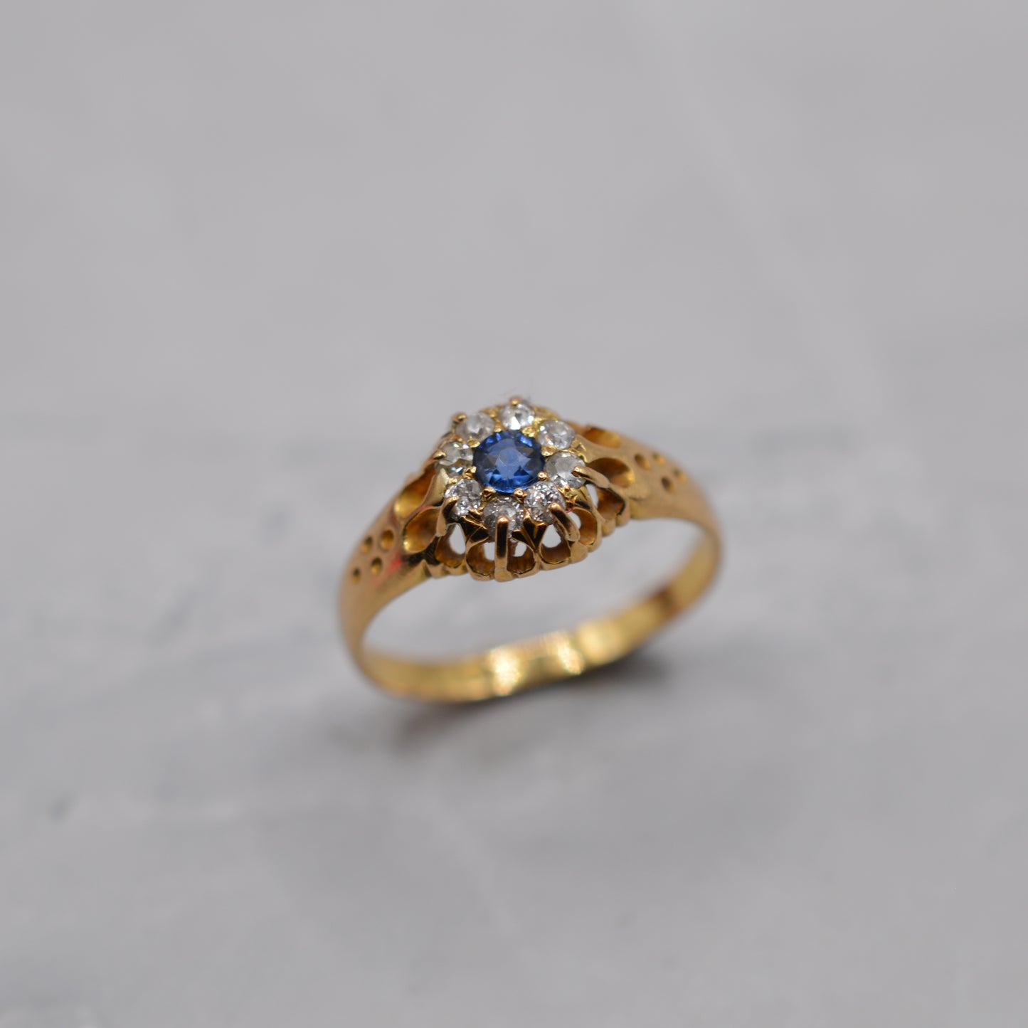 Antique 18ct Gold Sapphire & Diamond Cluster Ring