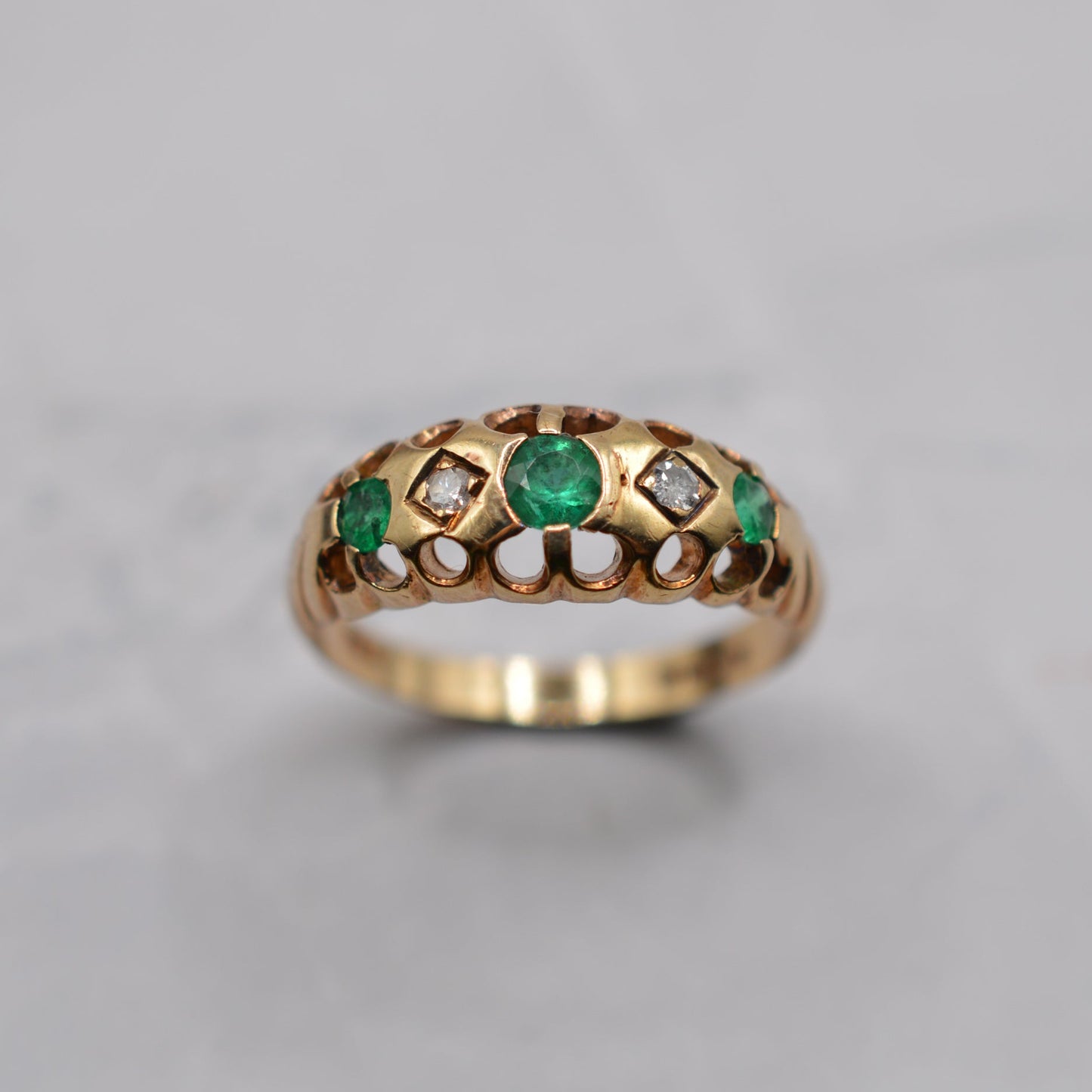 1980s 9ct Gold Emerald & Diamond Ring