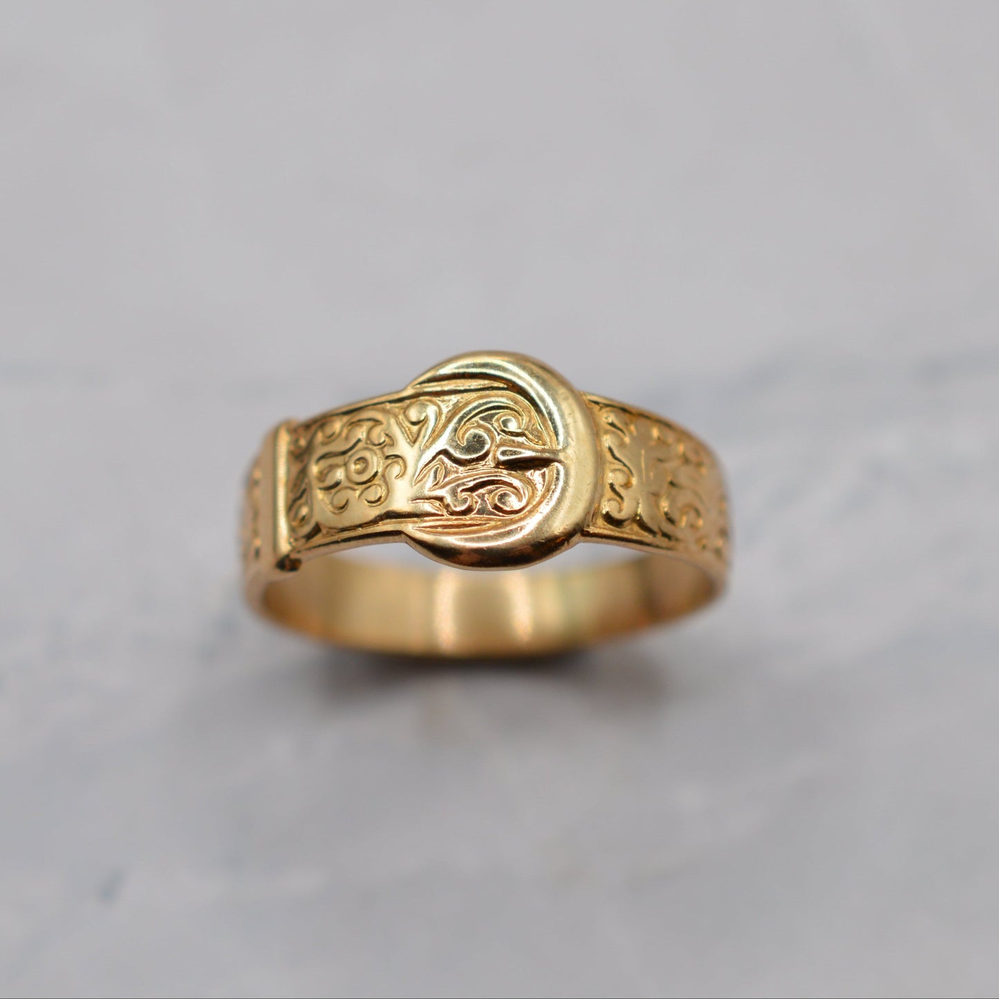 9ct Yellow Gold Buckle Ring