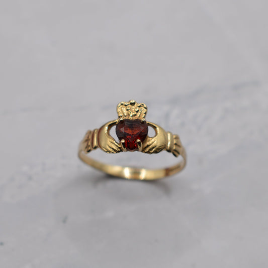 1990s 9ct Gold Garnet Claddagh Ring