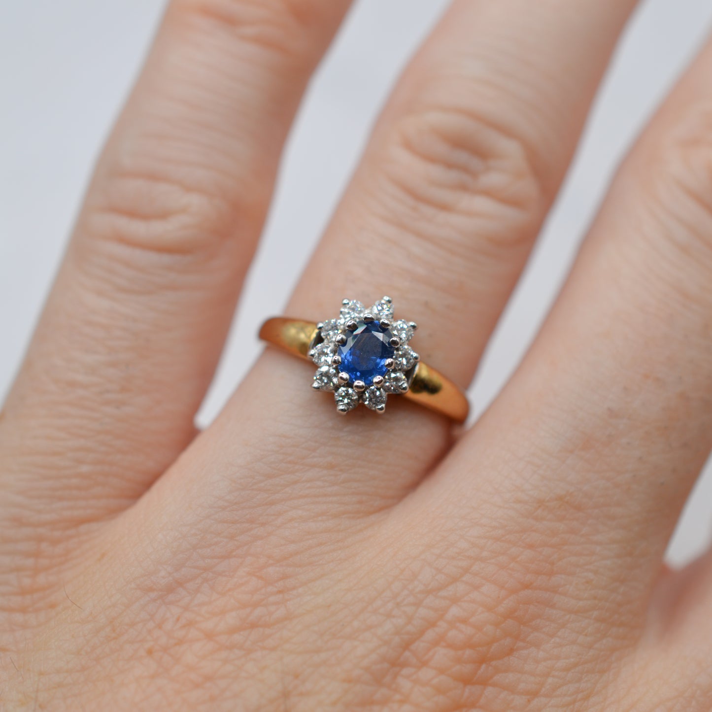 Y2K 9ct Gold Sapphire & Diamond Cluster Ring
