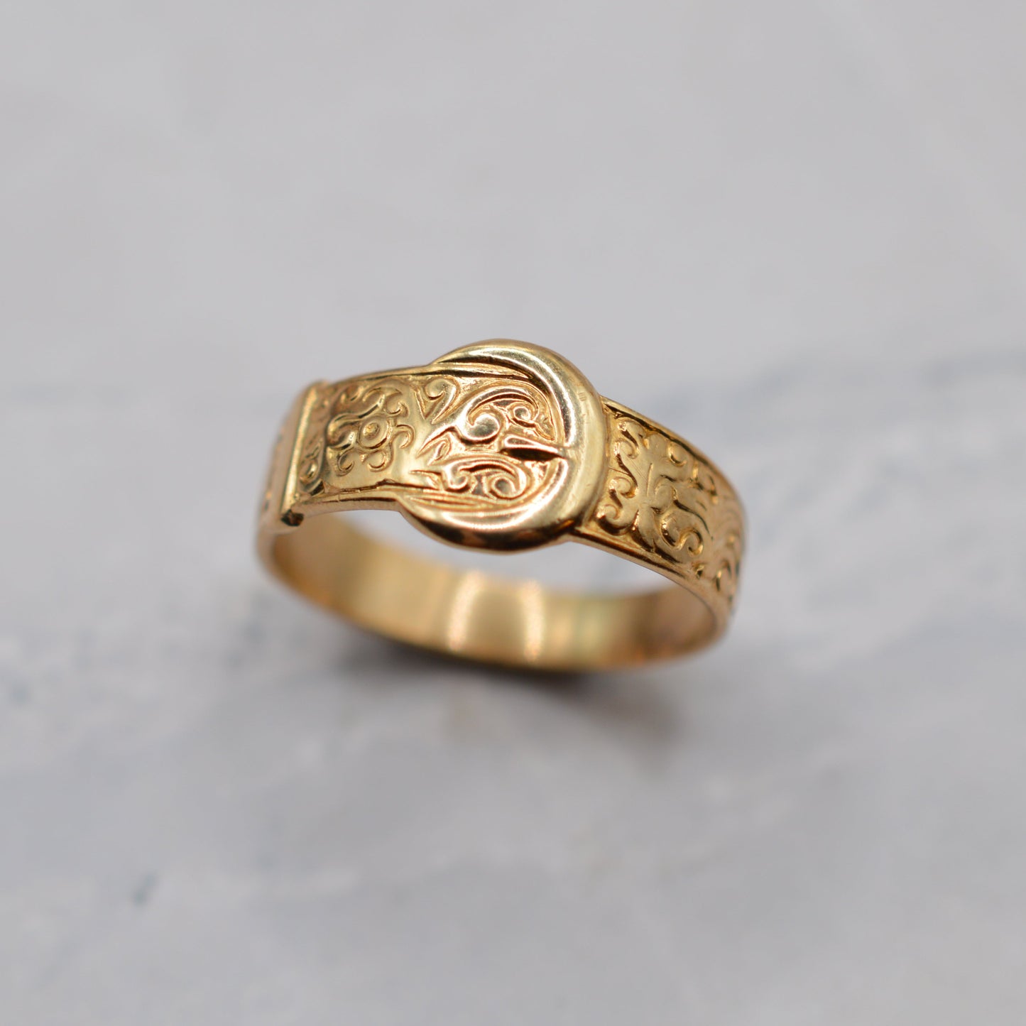 9ct Yellow Gold Buckle Ring