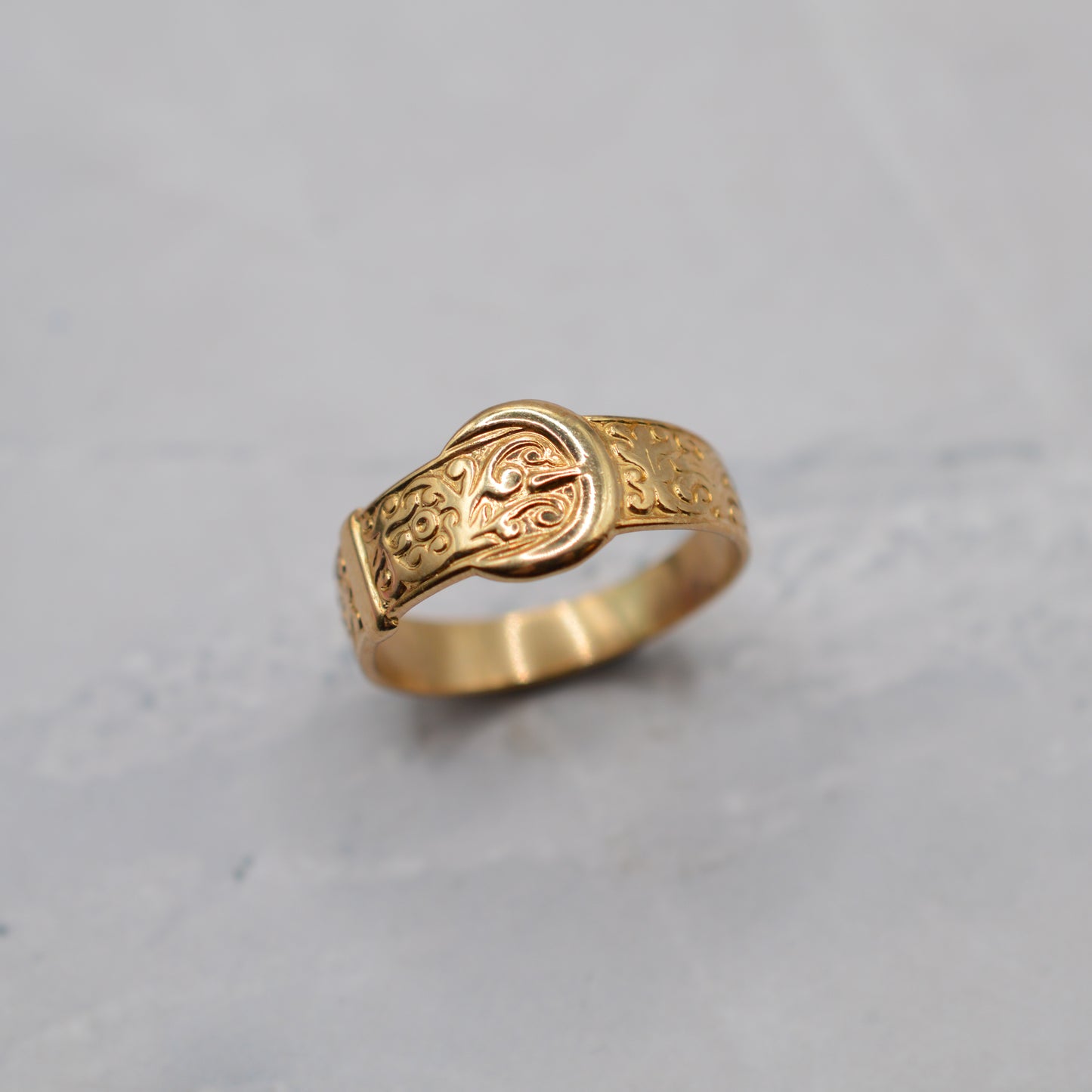 9ct Yellow Gold Buckle Ring