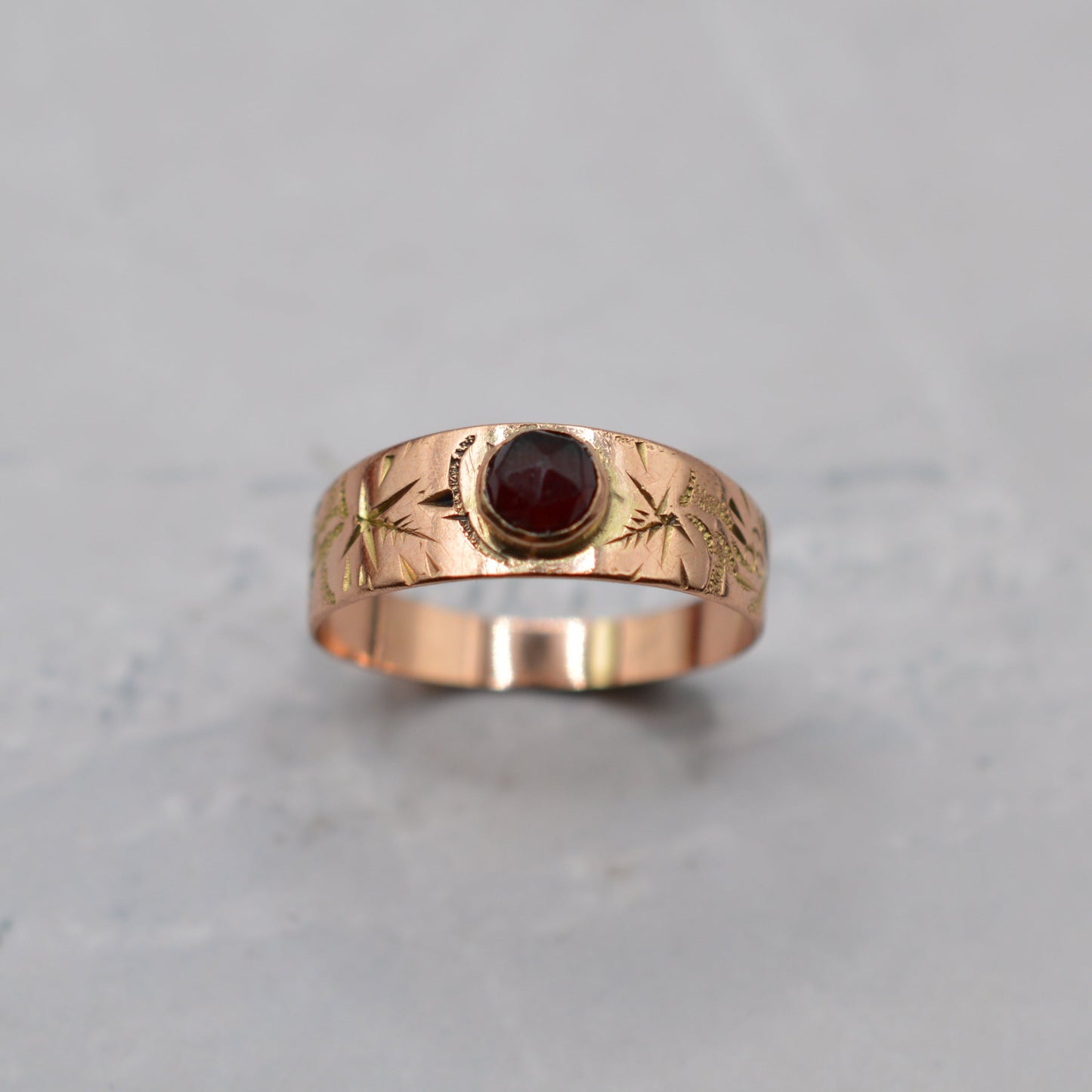Antique 9ct Rose Gold Garnet Ring