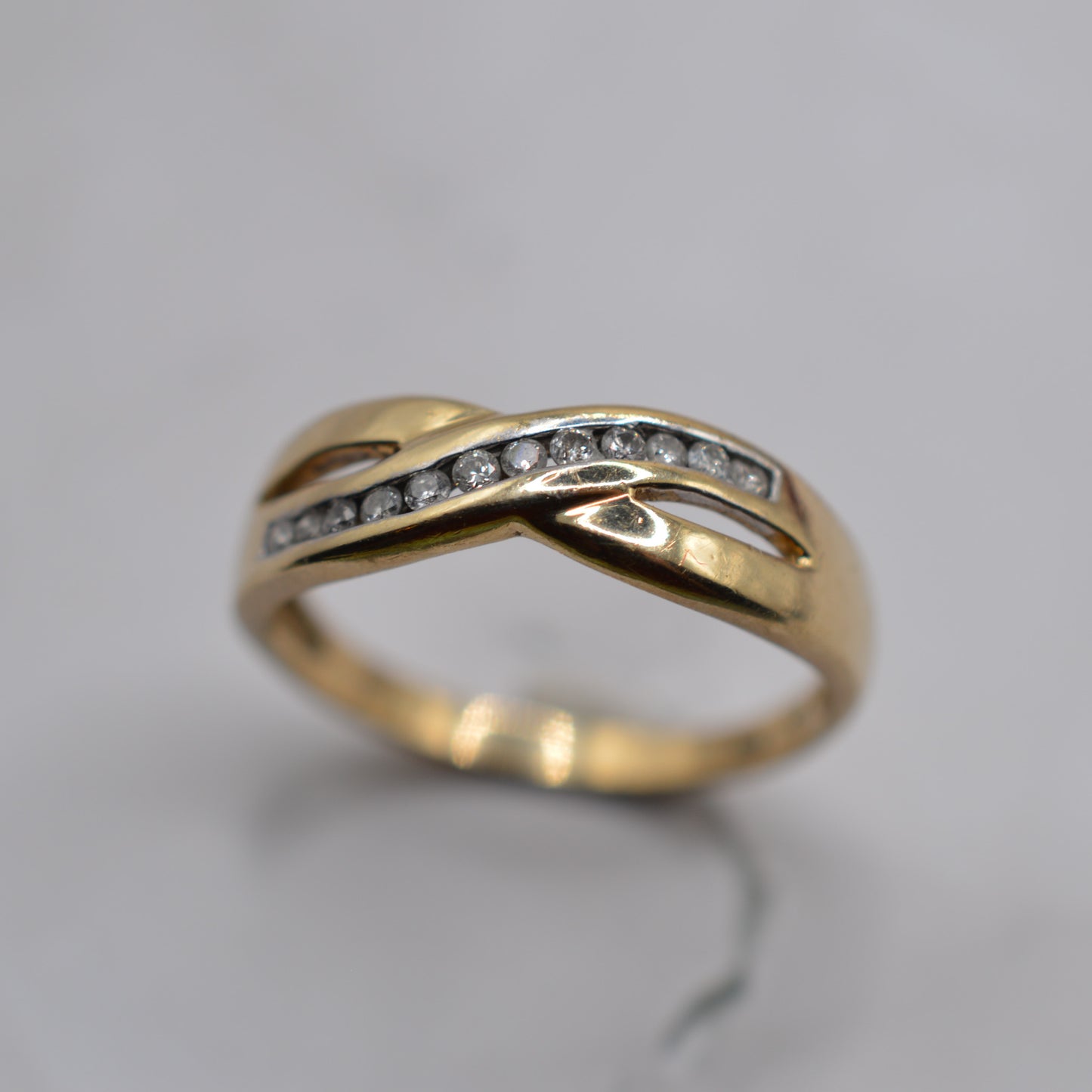 9ct Gold Diamond Crossover Ring