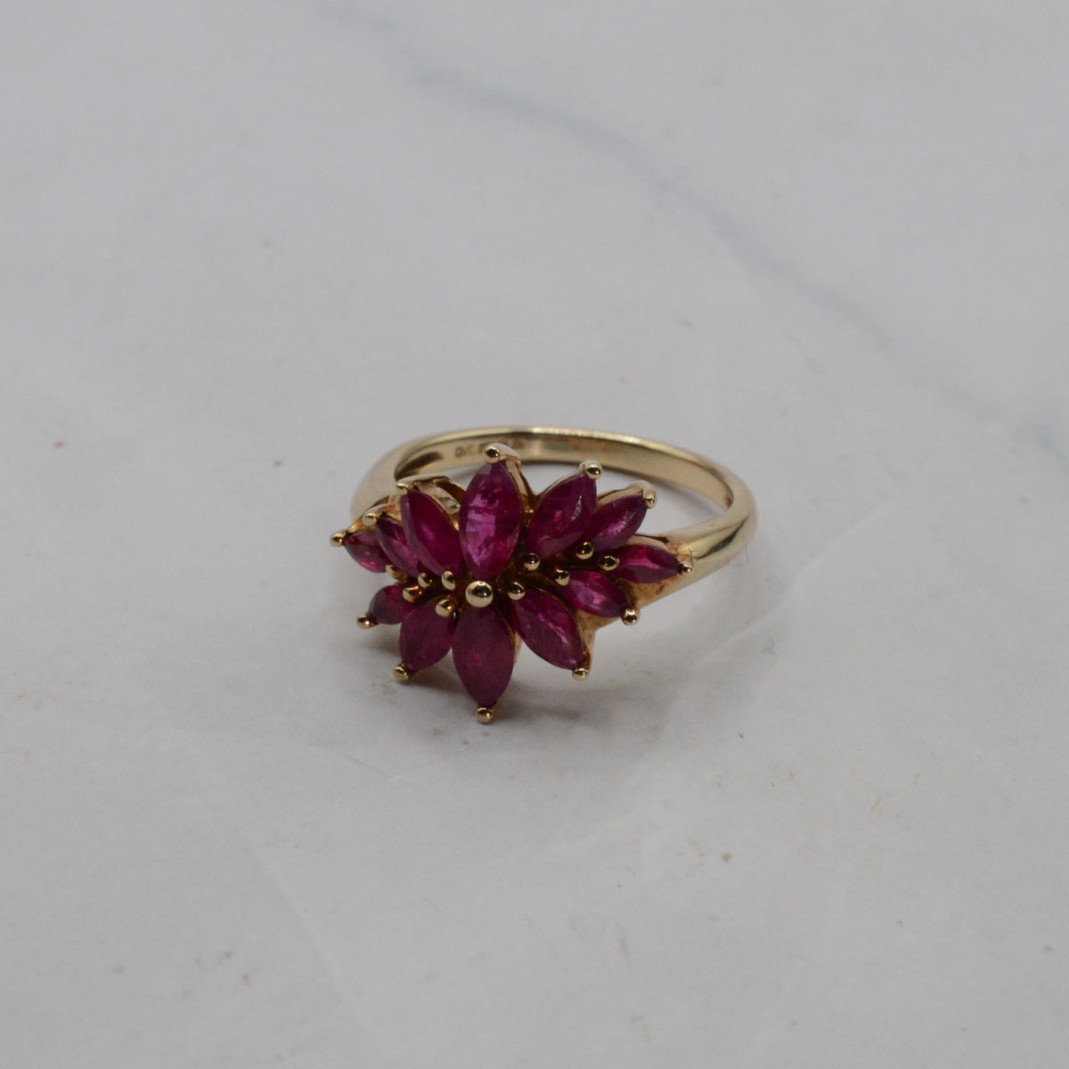 Y2K 9ct Gold Ruby Cluster Ring
