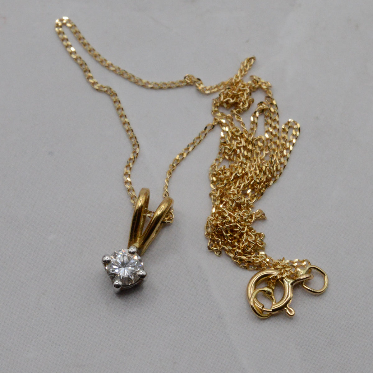 Y2K 18ct Gold Diamond Solitaire Pendant Necklace (16”)