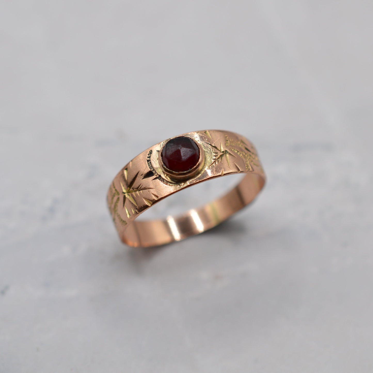 Antique 9ct Rose Gold Garnet Ring