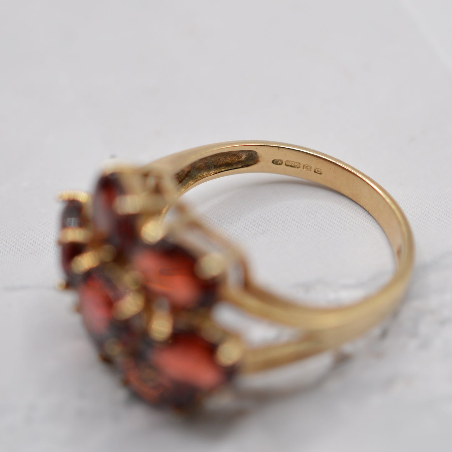 Y2K Chunky 9ct Gold Garnet Cluster Ring