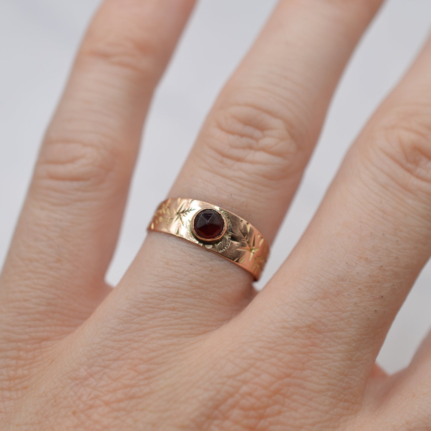 Antique 9ct Rose Gold Garnet Ring