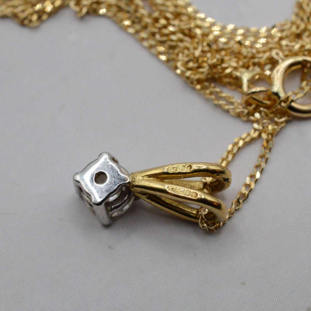 Y2K 18ct Gold Diamond Solitaire Pendant Necklace (16”)