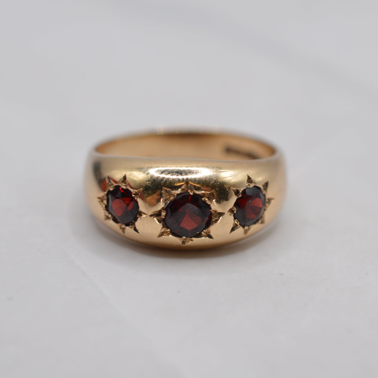 Chunky 1970s Vintage 9ct Gold Garnet Gypsy Trilogy Ring