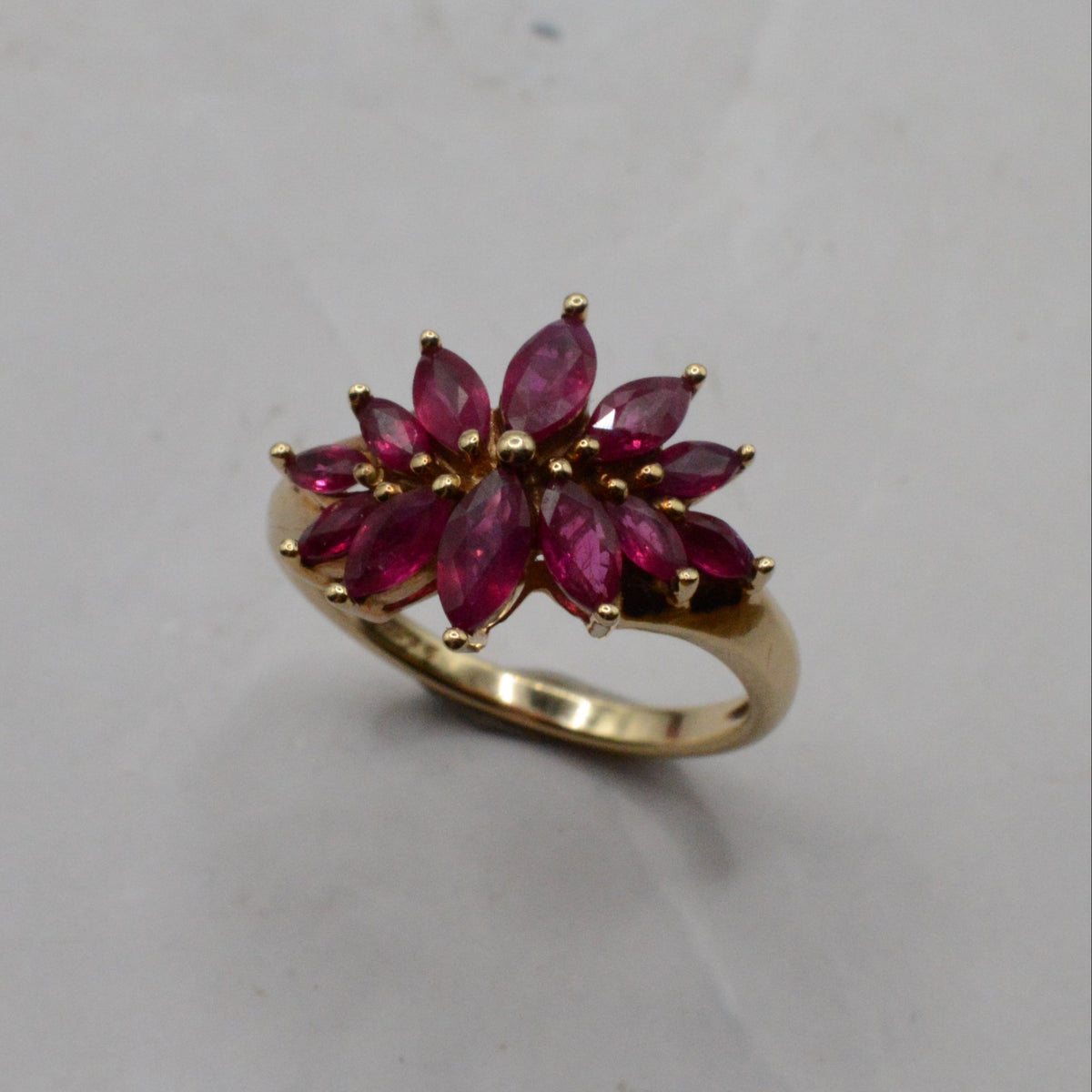 Y2K 9ct Gold Ruby Cluster Ring
