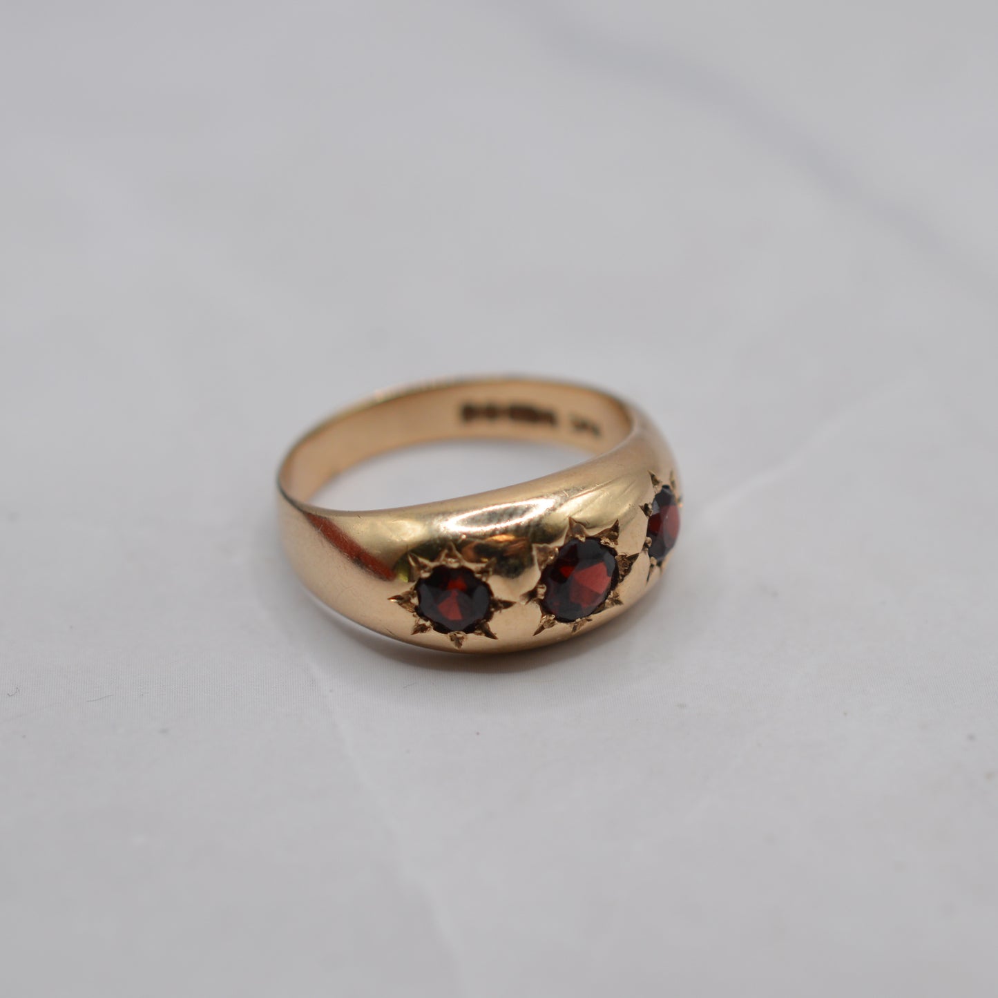 Chunky 1970s Vintage 9ct Gold Garnet Gypsy Trilogy Ring