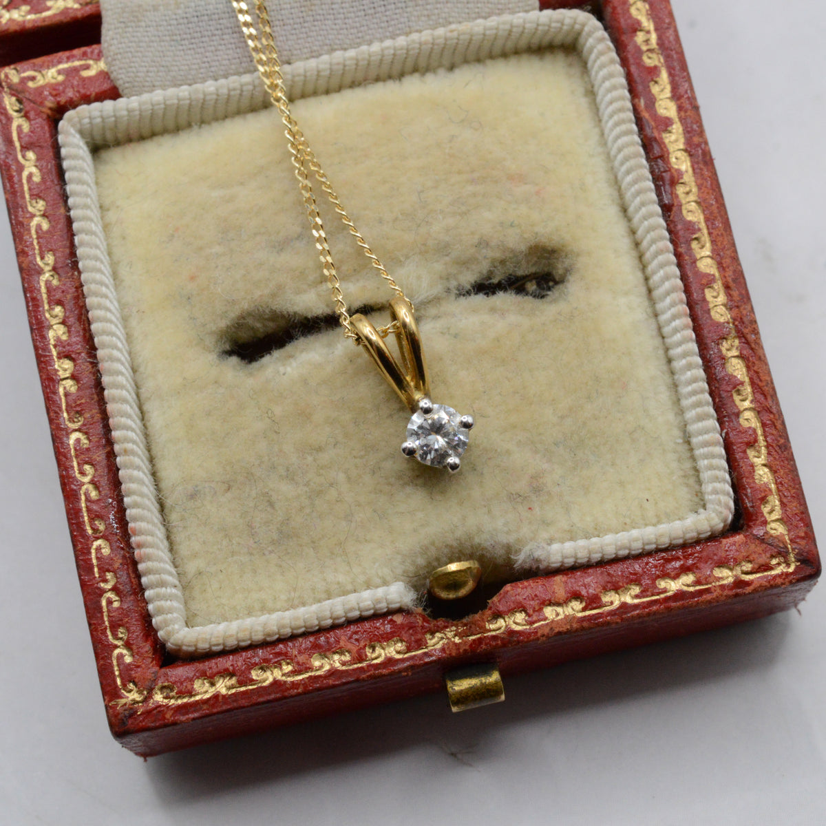 Y2K 18ct Gold Diamond Solitaire Pendant Necklace (16”)