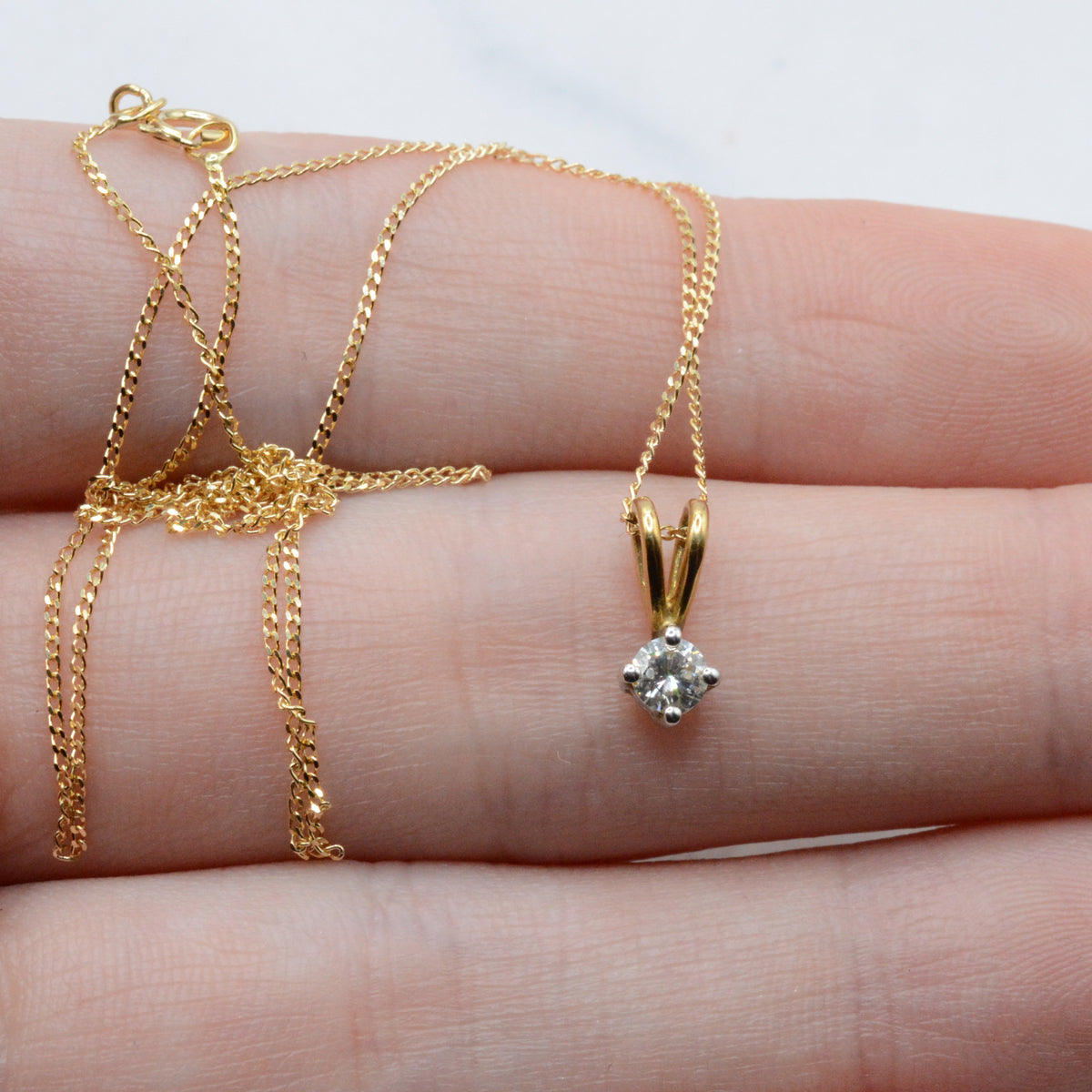 Y2K 18ct Gold Diamond Solitaire Pendant Necklace (16”)