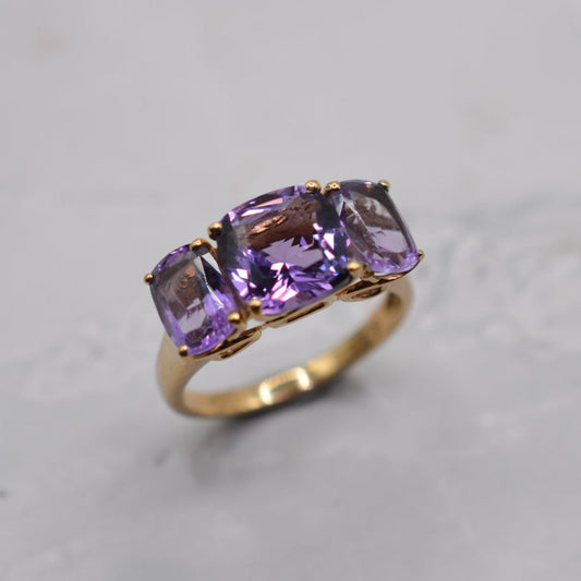 Chunky Y2K 9ct Gold Amethyst Trilogy Ring