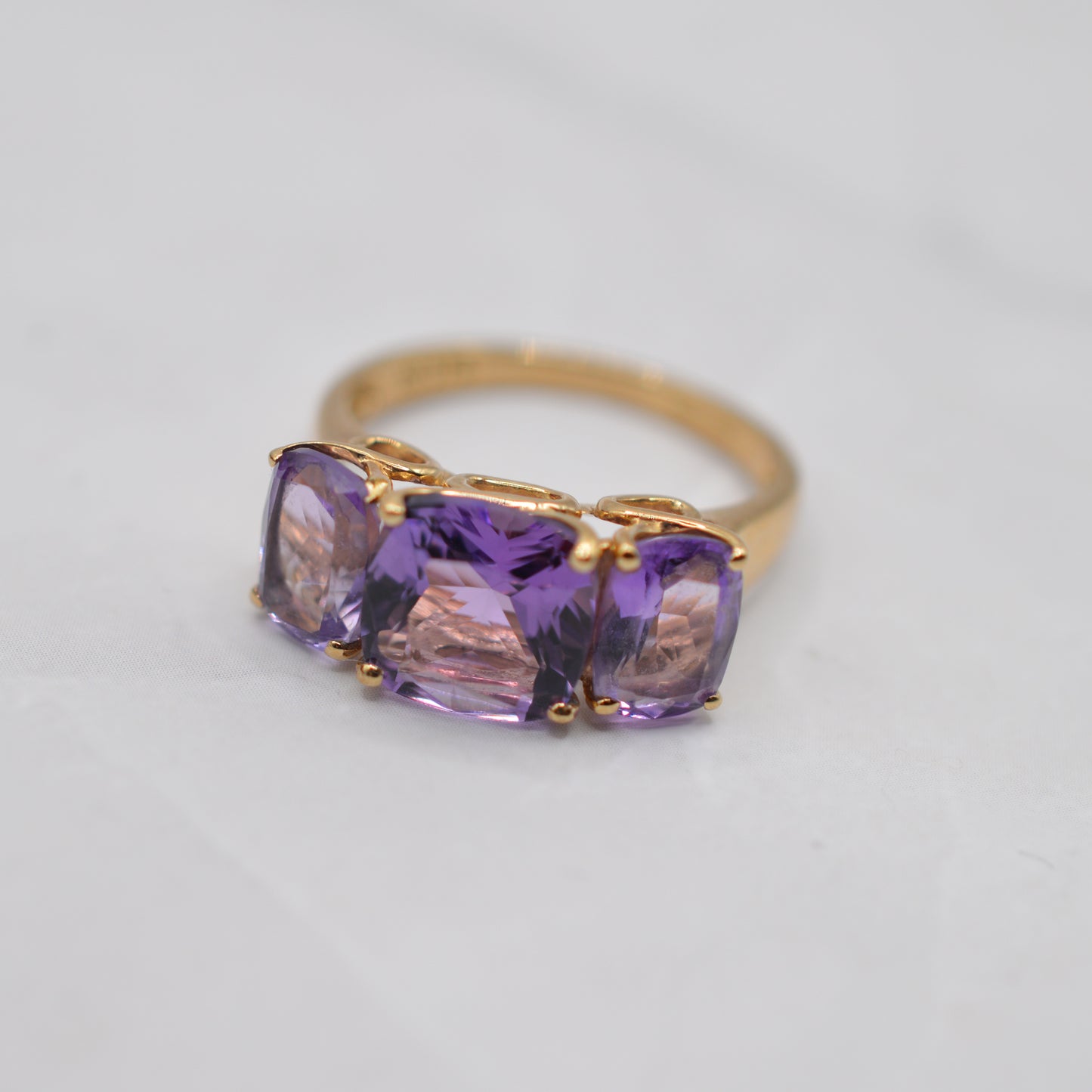 Chunky Y2K 9ct Gold Amethyst Trilogy Ring