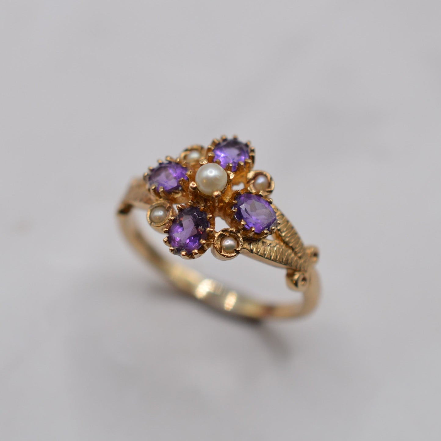 9ct Gold Amethyst & Pearl Cluster Ring