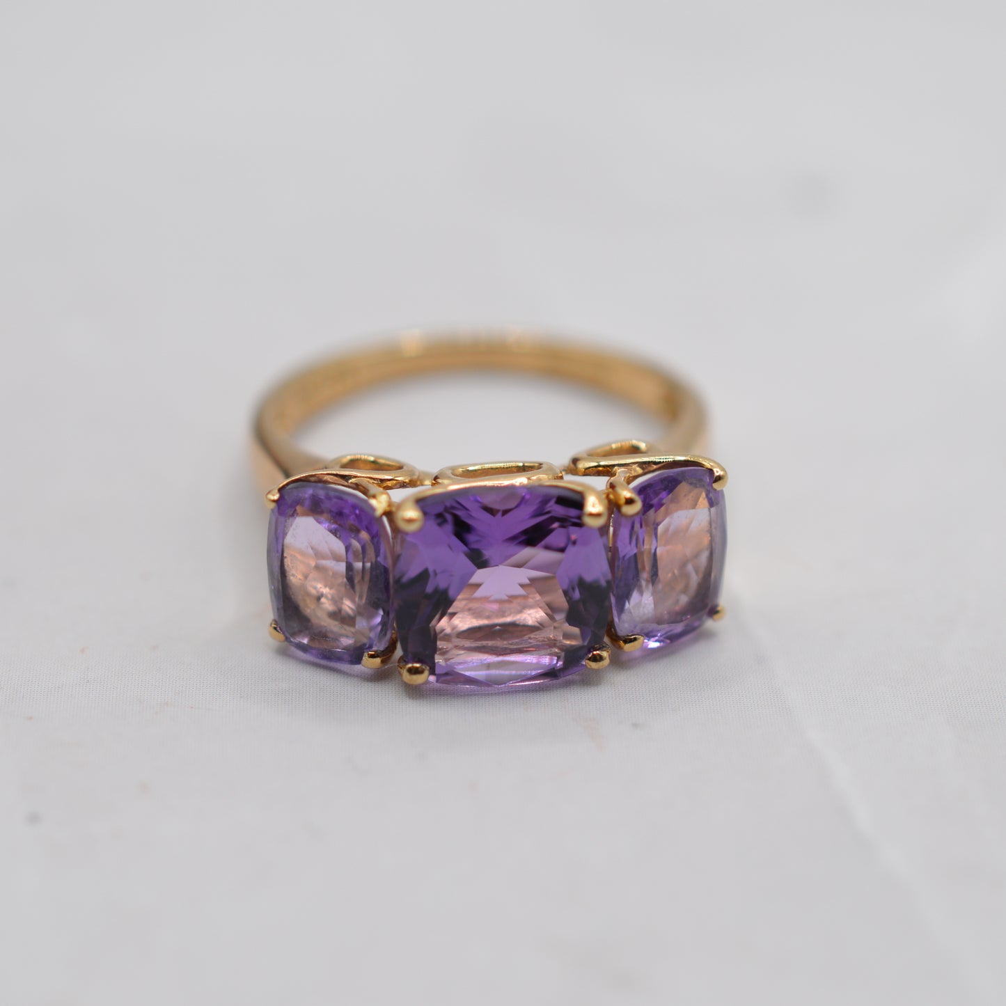 Chunky Y2K 9ct Gold Amethyst Trilogy Ring
