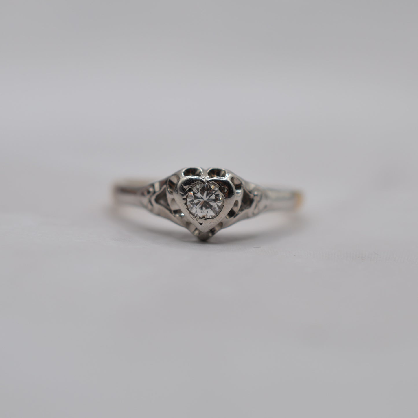 Antique Art Deco 18ct Gold & Platinum Diamond Heart Ring