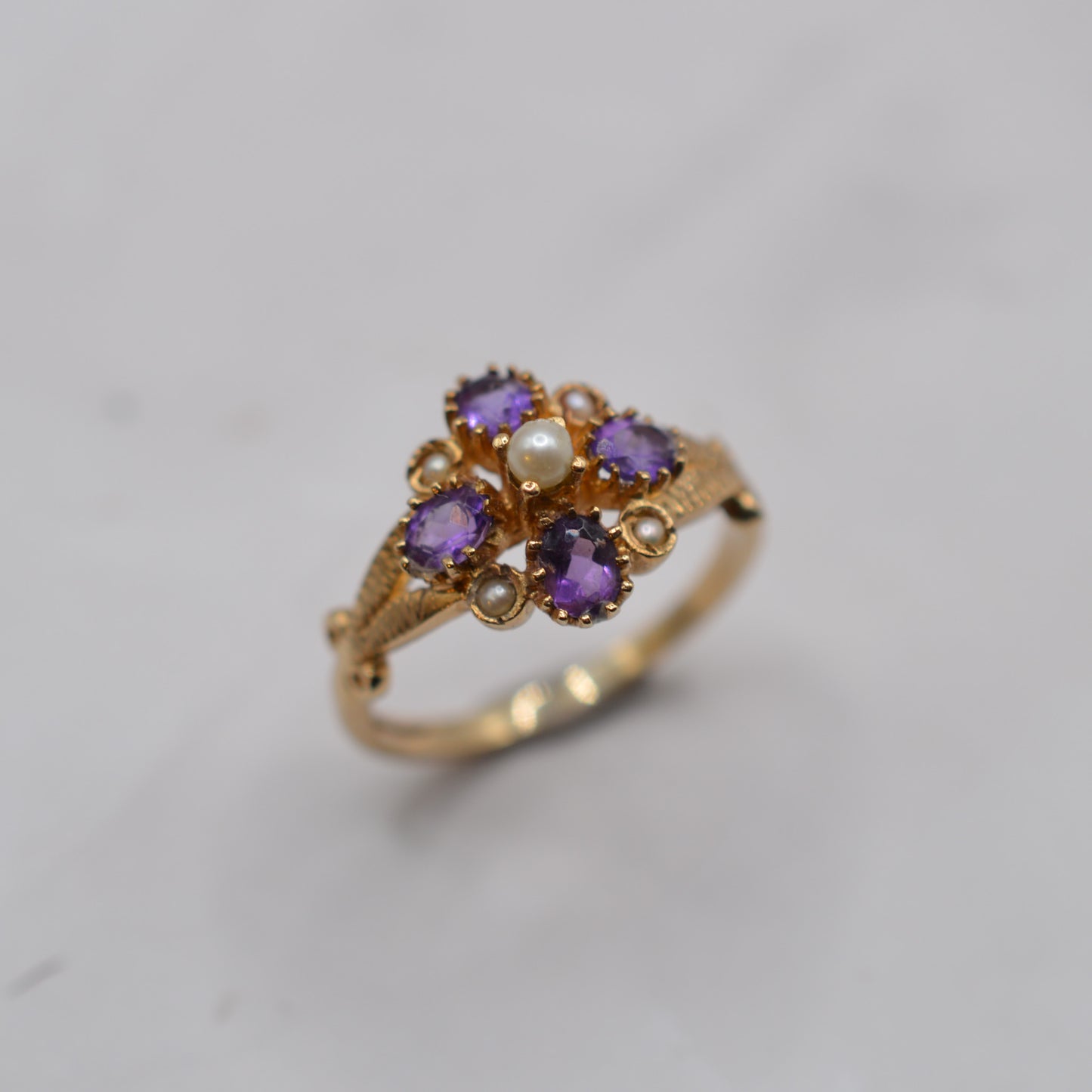 9ct Gold Amethyst & Pearl Cluster Ring