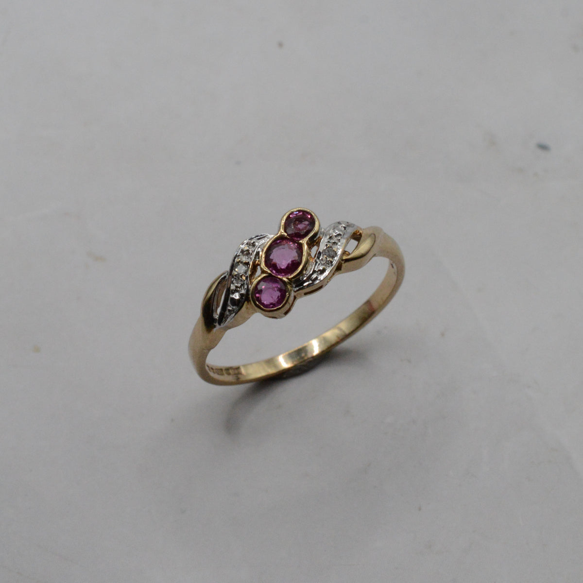 1990s 9ct Gold Ruby & Diamond Twist Ring