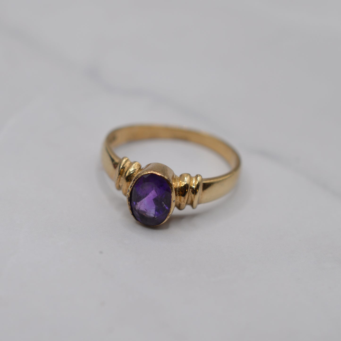 9ct Gold Bezel-Set Amethyst Solitaire Ring