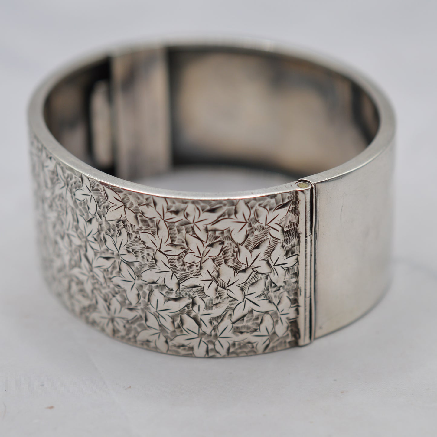 Antique Victorian Silver Ivy Foliate Bangle