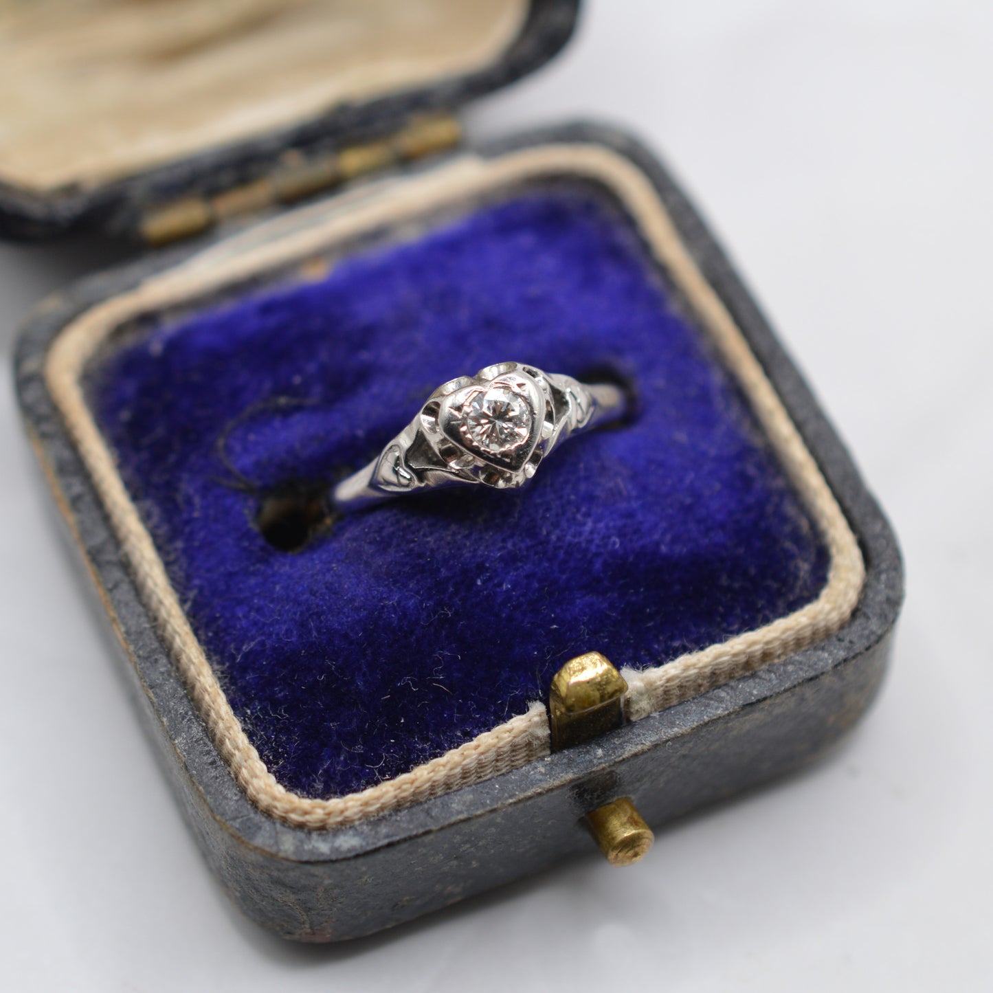 Antique Art Deco 18ct Gold & Platinum Diamond Heart Ring