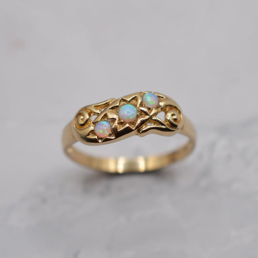 9ct Gold Opal Trilogy Ring
