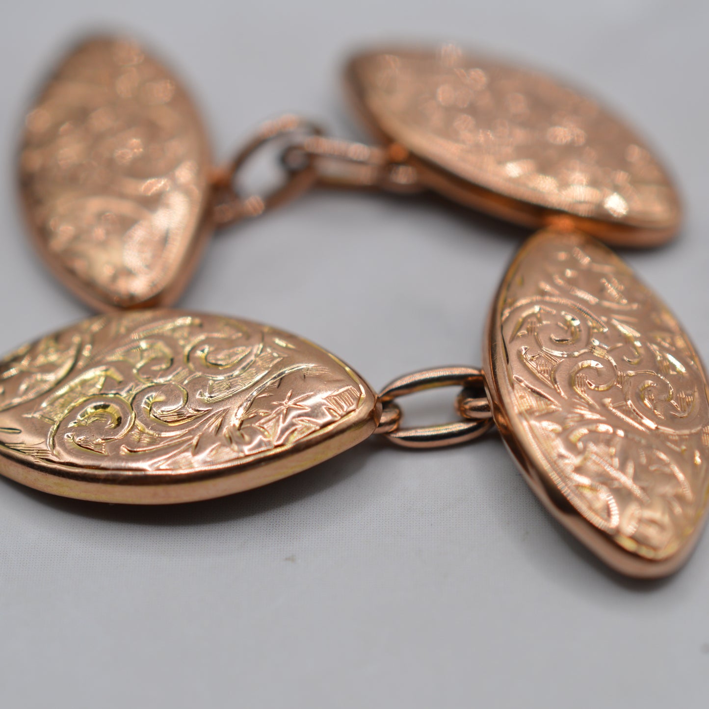 Antique Victorian 1899 9ct Gold Engraved Navette Cufflinks with Presentation Box