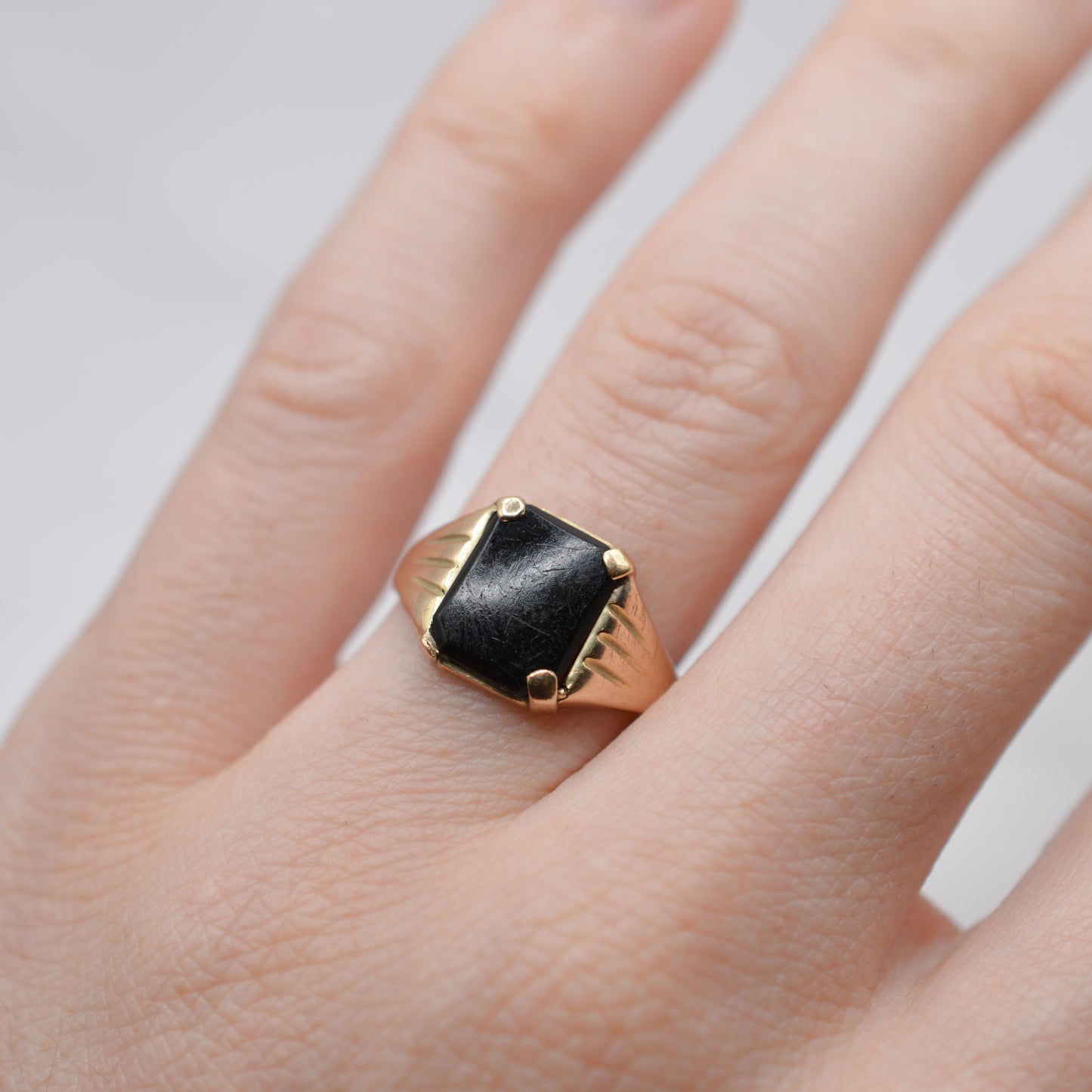 1960s Vintage 9ct Gold Onyx Signet Ring