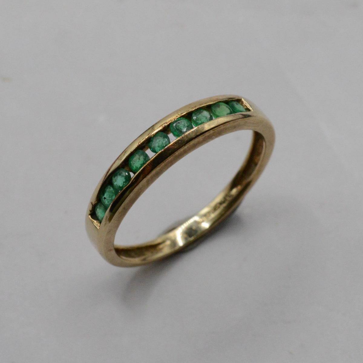 Y2K 9ct Gold Emerald Half-Eternity Ring