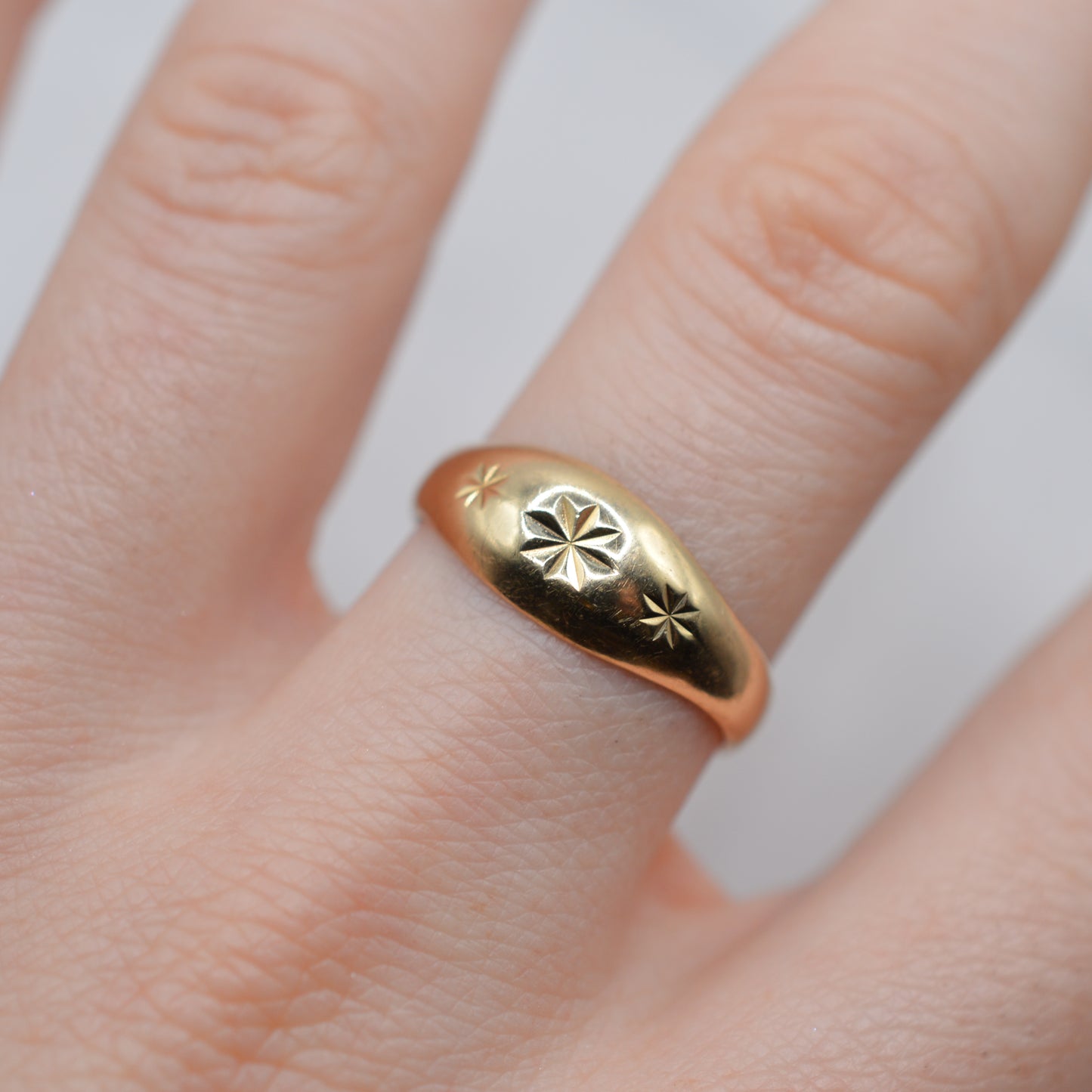 1960s Vintage 9ct Gold Star Engraved Dome Band Ring