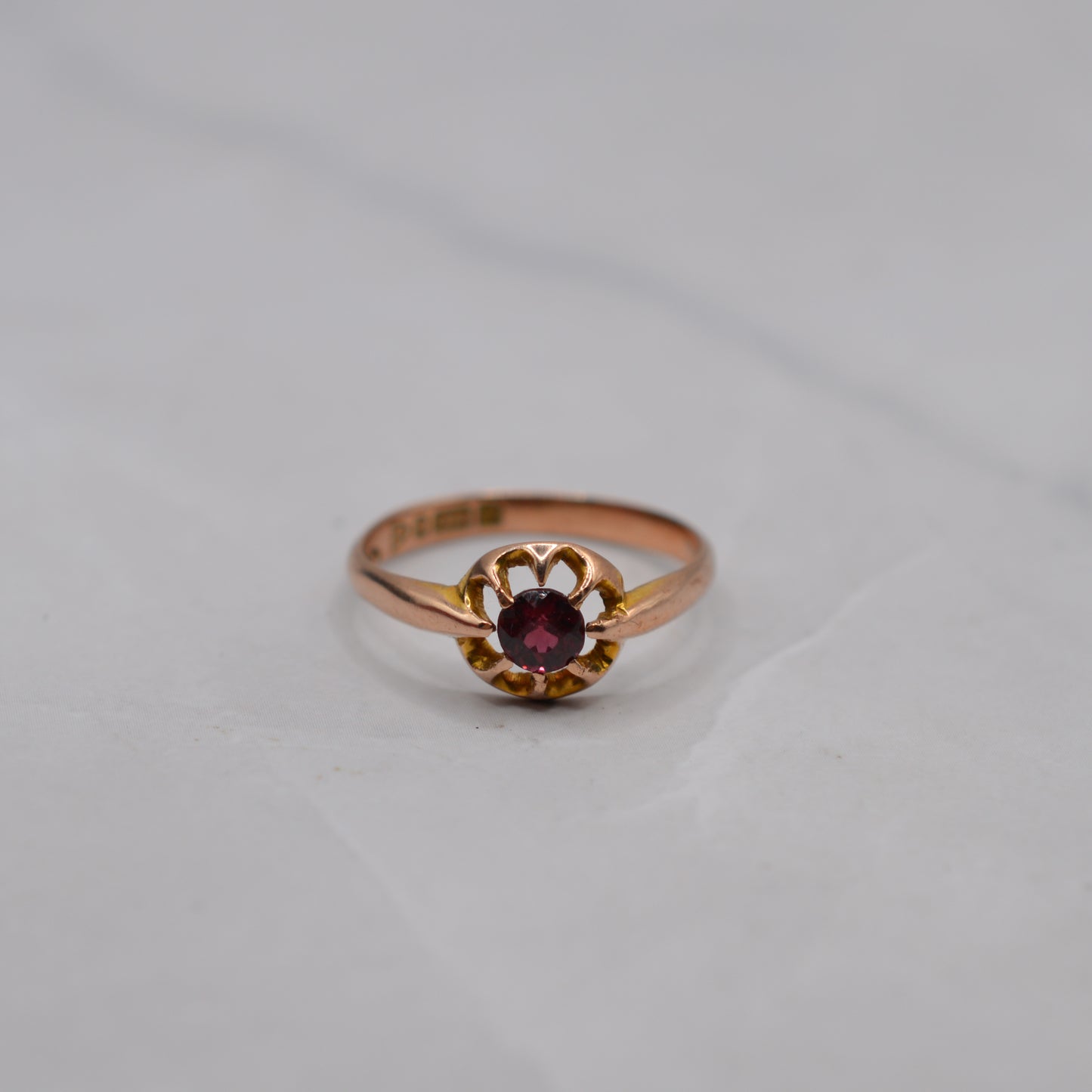 Antique 1916 9ct Rose Gold Garnet Solitaire Ring