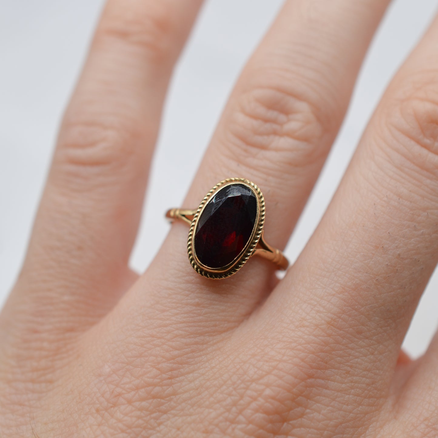 9ct Gold Garnet Solitaire Ring