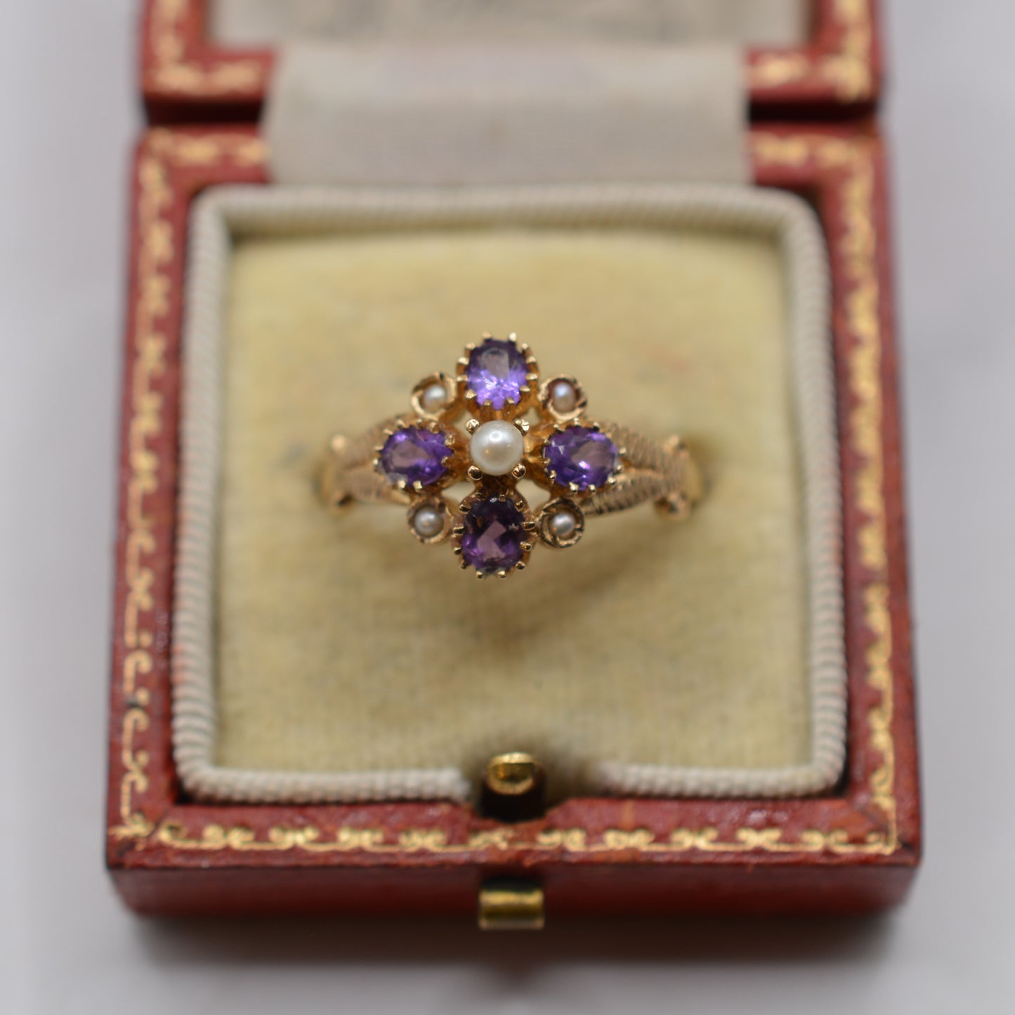 9ct Gold Amethyst & Pearl Cluster Ring