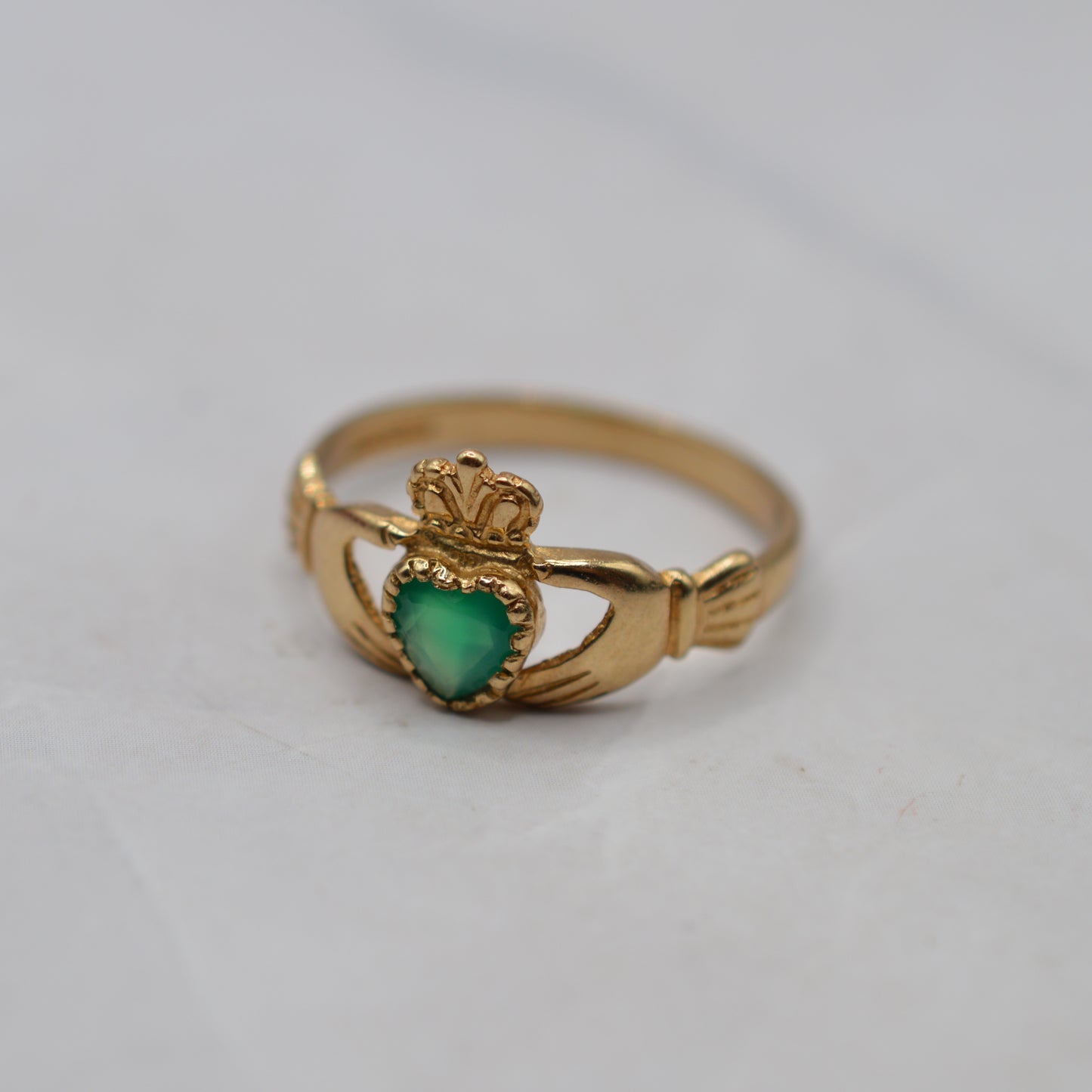 9ct Gold Emerald Claddagh Ring