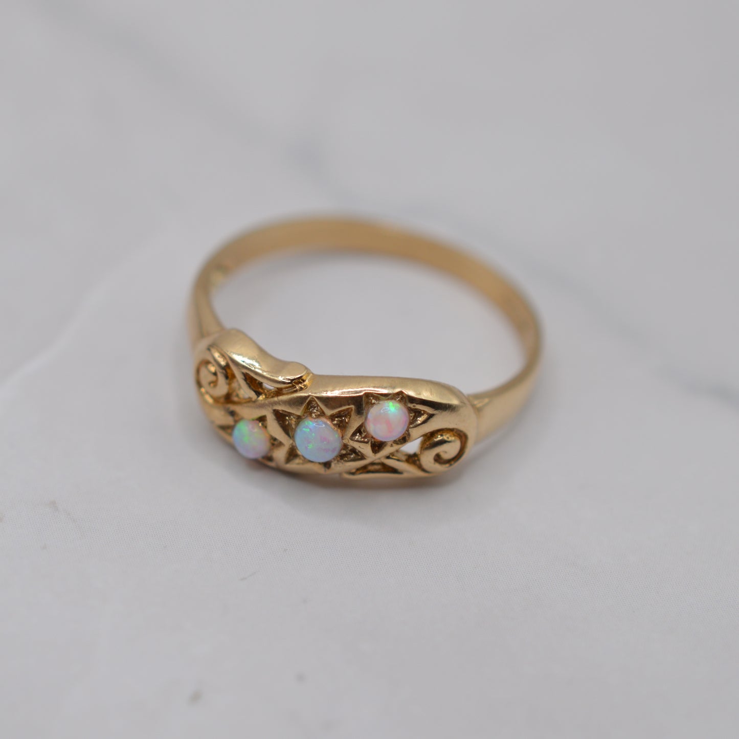 9ct Gold Opal Trilogy Ring
