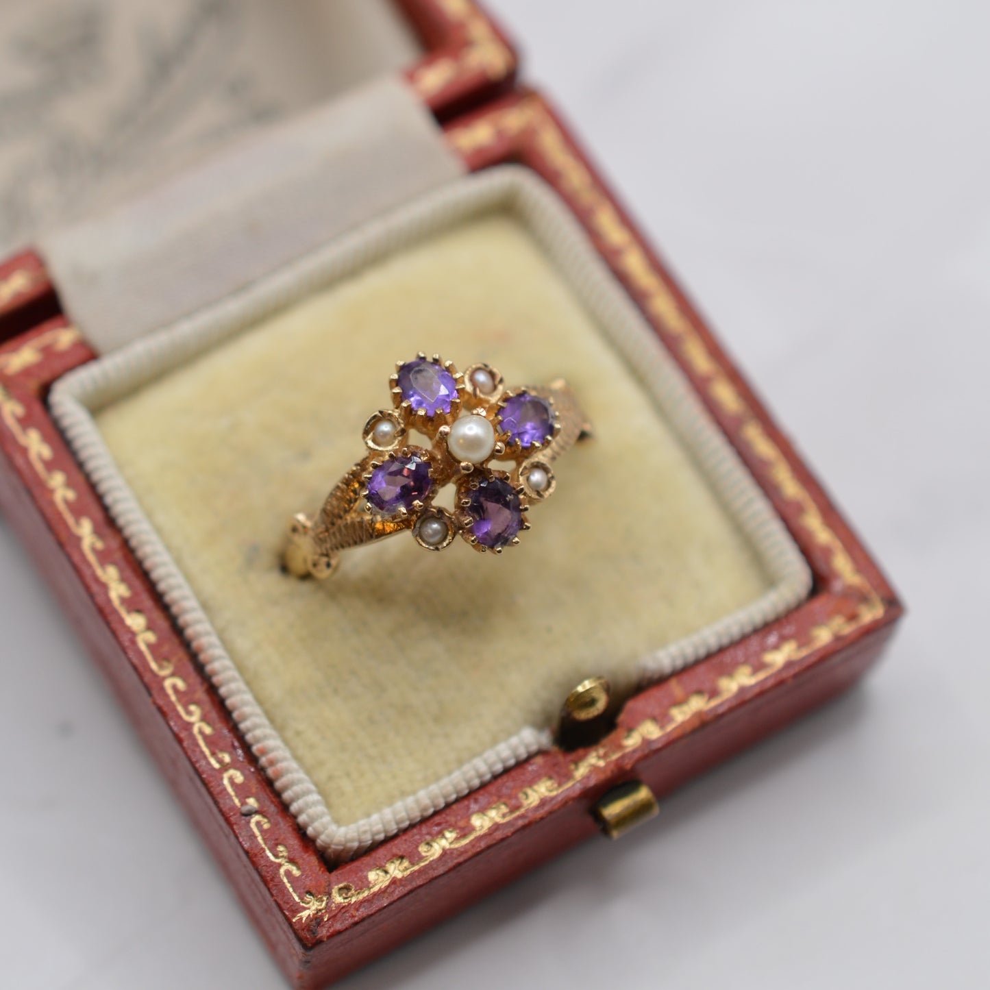 9ct Gold Amethyst & Pearl Cluster Ring