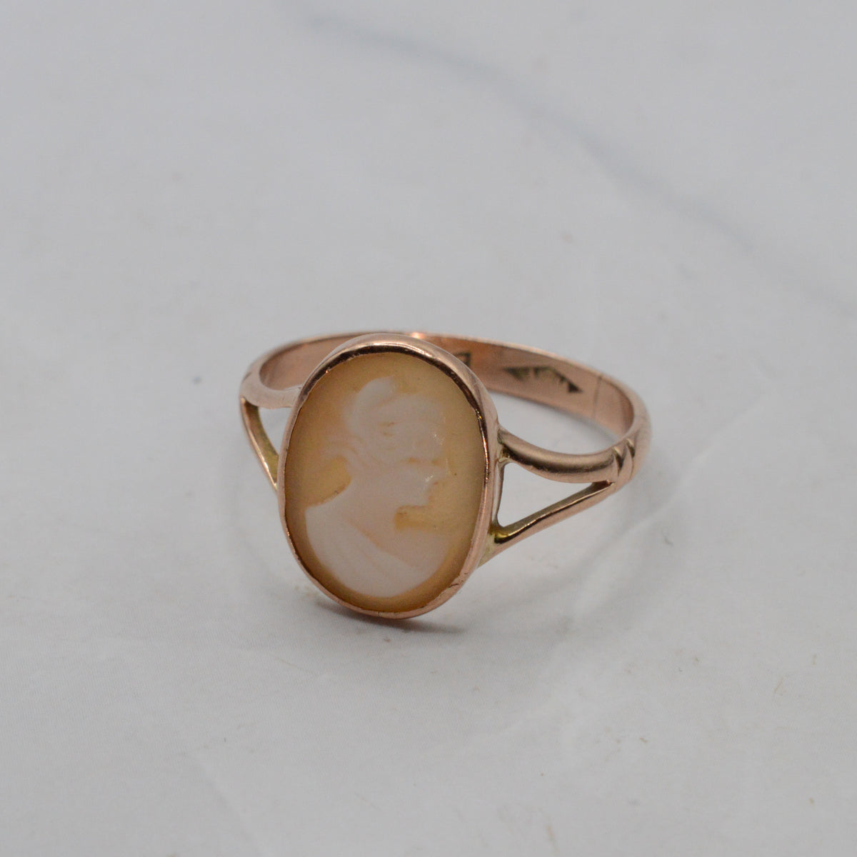 1918 Antique 9ct Gold Cameo Ring