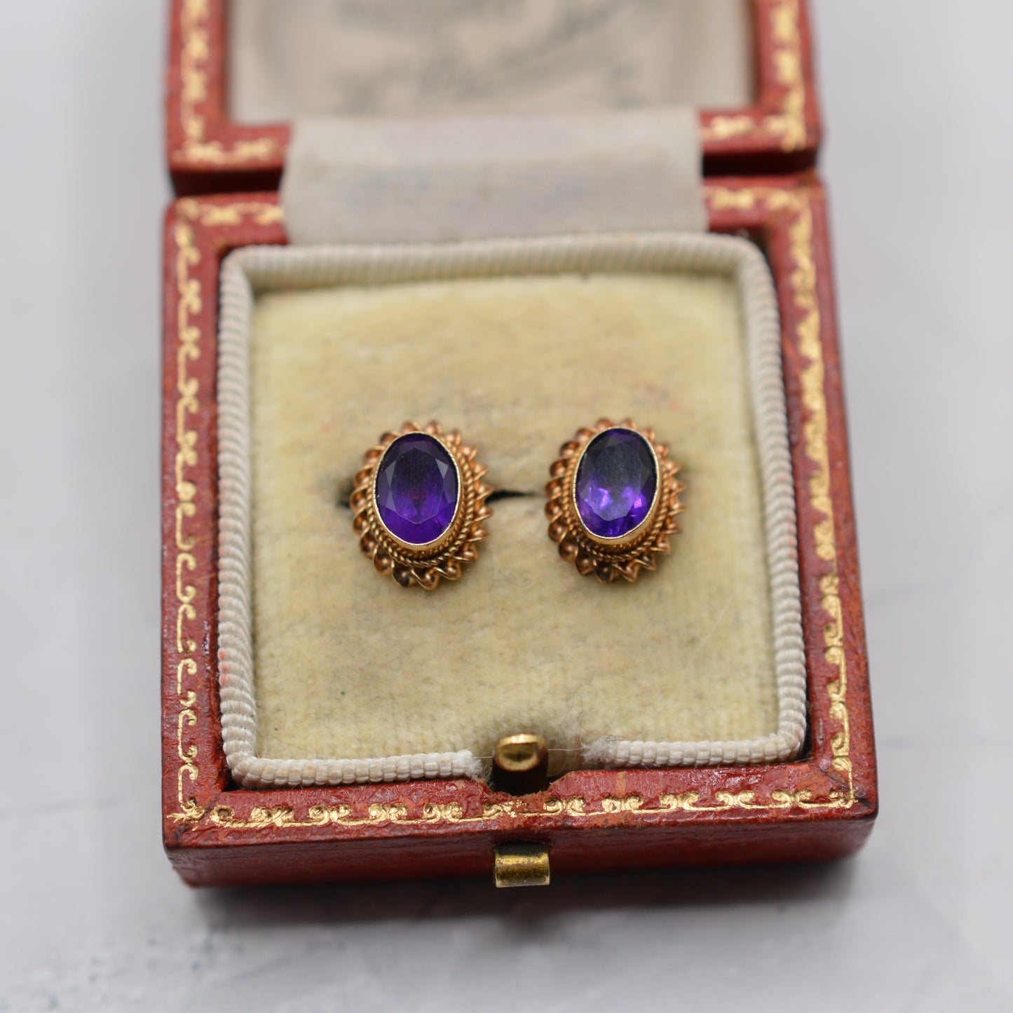 9ct Gold Amethyst Stud Earrings with Rope-Twist Border